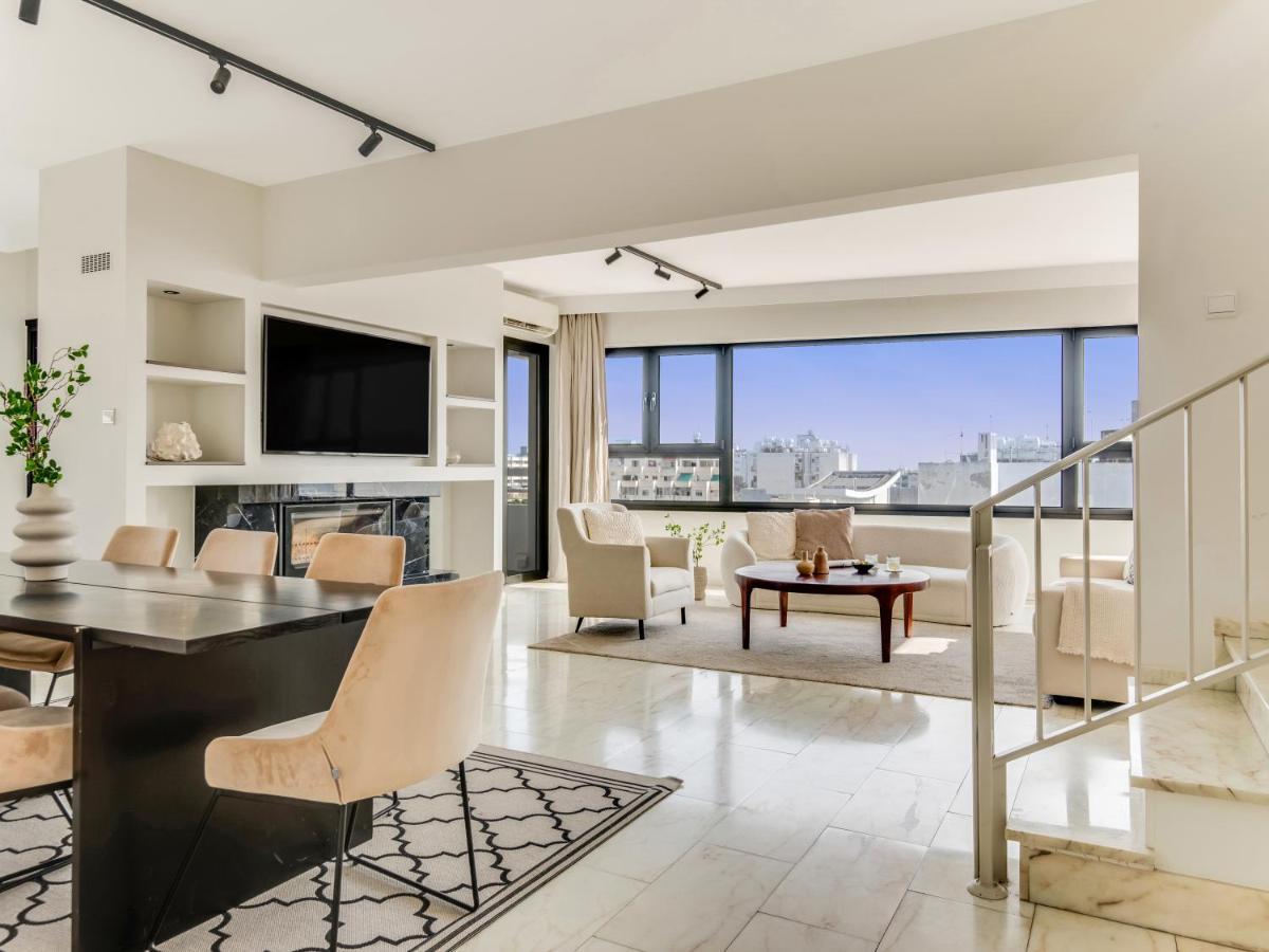 Sanders Coral Court Penthouse - Cute 3-Bedroom Apartment With Balcony Limassol Bagian luar foto
