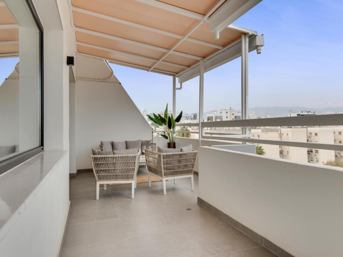 Sanders Coral Court Penthouse - Cute 3-Bedroom Apartment With Balcony Limassol Bagian luar foto
