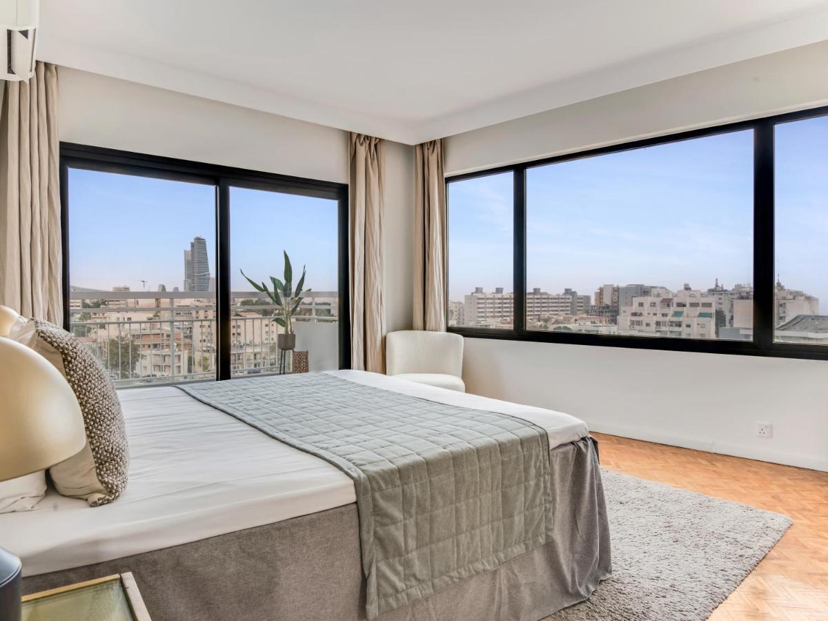 Sanders Coral Court Penthouse - Cute 3-Bedroom Apartment With Balcony Limassol Bagian luar foto