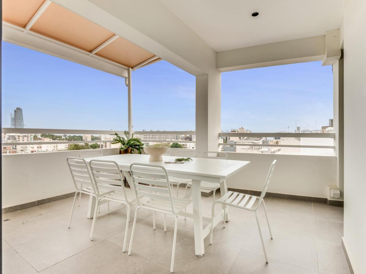 Sanders Coral Court Penthouse - Cute 3-Bedroom Apartment With Balcony Limassol Bagian luar foto